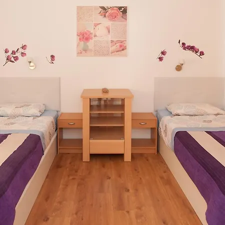 アパート Apartamento *